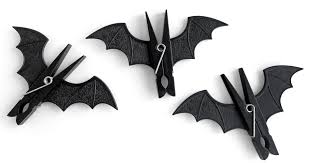Clothespin Bats - Happy Halloween Crafts 2022 For Toddlers, Kids and Preschoolers